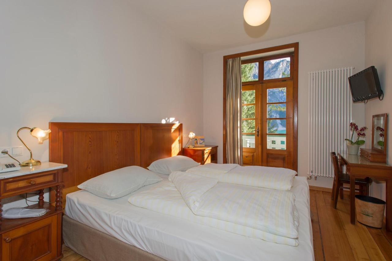 Hotel Lago Di Braies Braies  Exterior photo